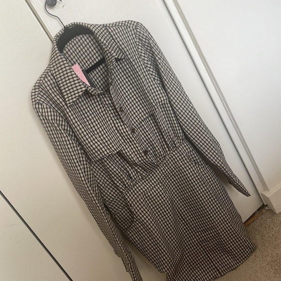 Pretty little thing shirt dress - Picture 2 of 2